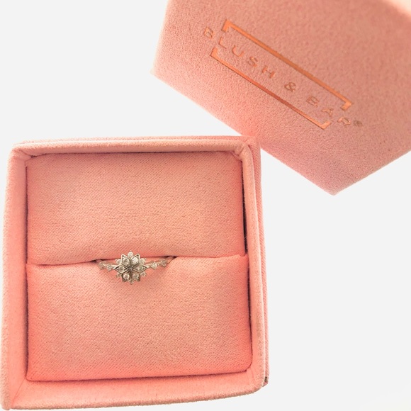 Women’s Blush & Bar Sterling Silver Sophia Snowflake Ring - Picture 1 of 4